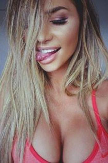 , 28  female escort, Prague